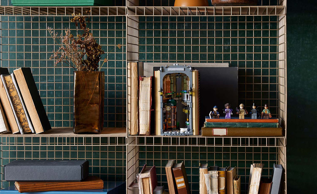 10351 | LEGO® ICONS™ Sherlock Holmes: Book Nook